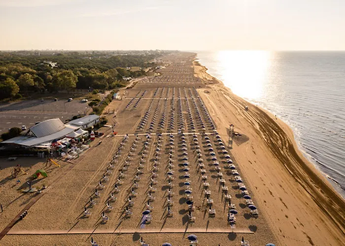 Spend Your In Our Beautiful Flat-beahost *