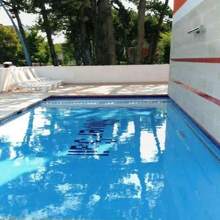 Spend Your In Our Beautiful Flat-beahost Διαμέρισμα Μπιμπιόνε